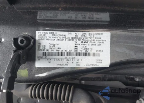 2018 Ford Focus S z USA, uszkodzony, nr VIN 1FADP3E28JL276649